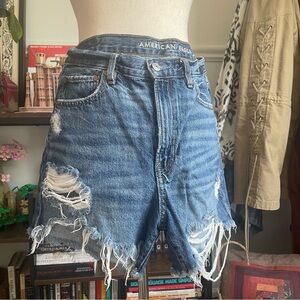 AE 90s boyfriend short